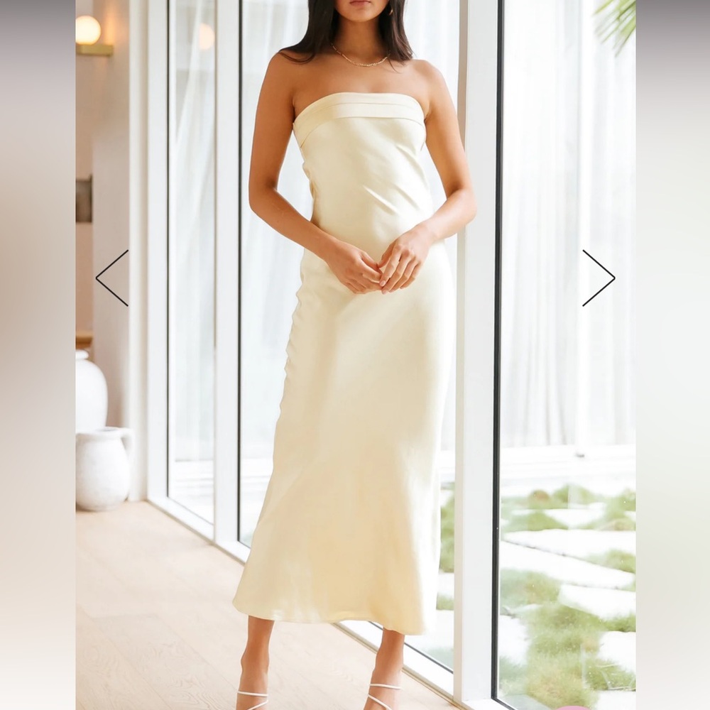 Run To The Top Satin Maxi Dress - size small